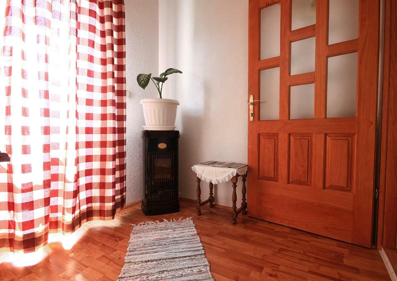 Apartment Medeni Rakovica Exterior foto